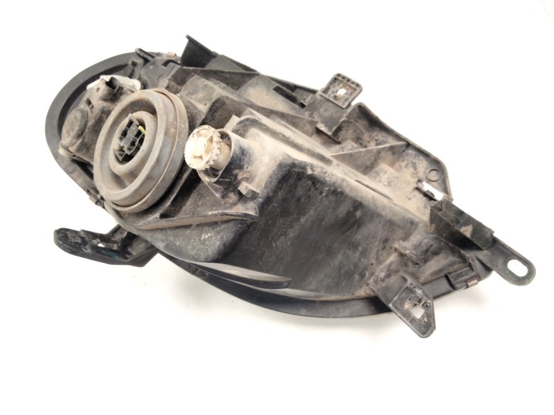 Recambio de faro derecho para citroën saxo (s0, s1) 1.4 vts referencia OEM IAM 9636331680  