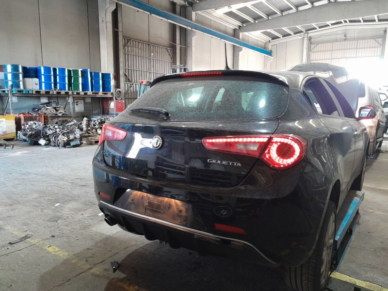 alfa romeo giulietta (940_) del año 2021