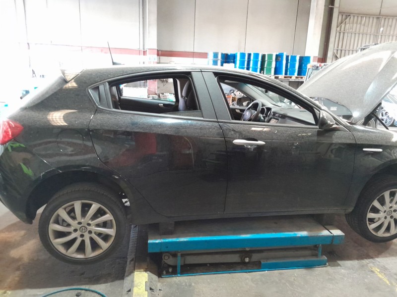 alfa romeo giulietta (940_) del año 2021