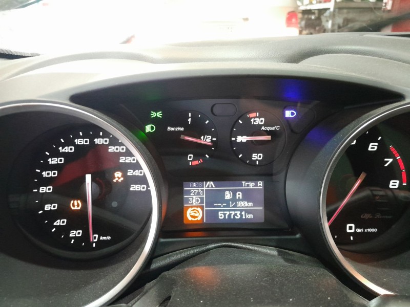 alfa romeo giulietta (940_) del año 2021