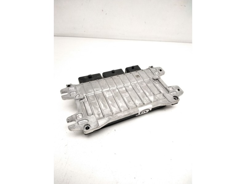 Recambio de centralita motor uce para renault arkana e-tech 1.6 hybrid referencia OEM IAM 237105990S 237102425S HIBEM542507