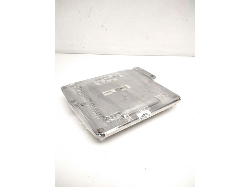 Recambio de centralita motor uce para citroën c5 i (dc_) 2.2 hdi (dc4hxb, dc4hxe) referencia OEM IAM 0281010371 28FM0305 9638795