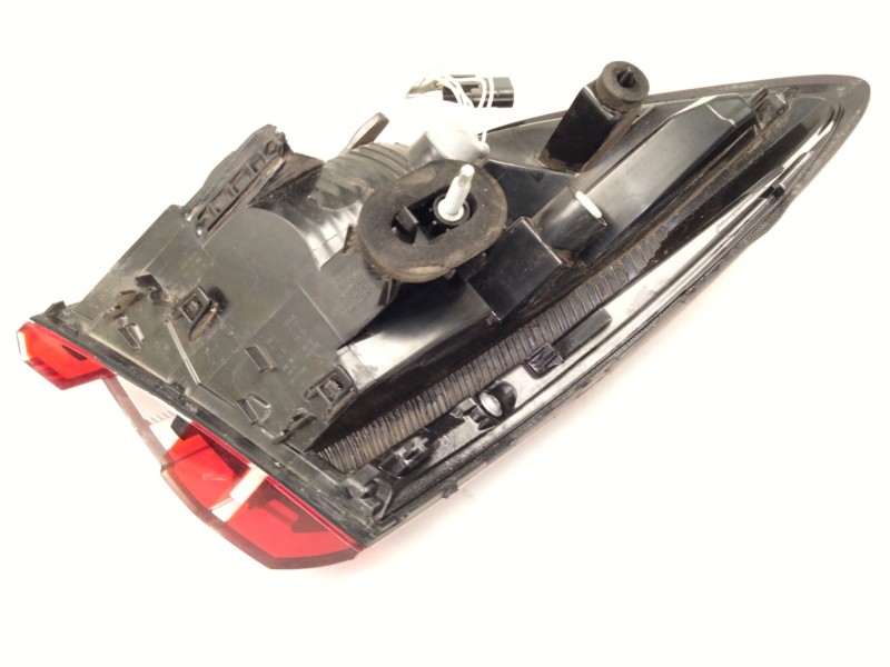 Recambio de piloto trasero derecho para renault clio v (b7_) 1.5 blue dci 100 (b7ad) referencia OEM IAM 265504885R  