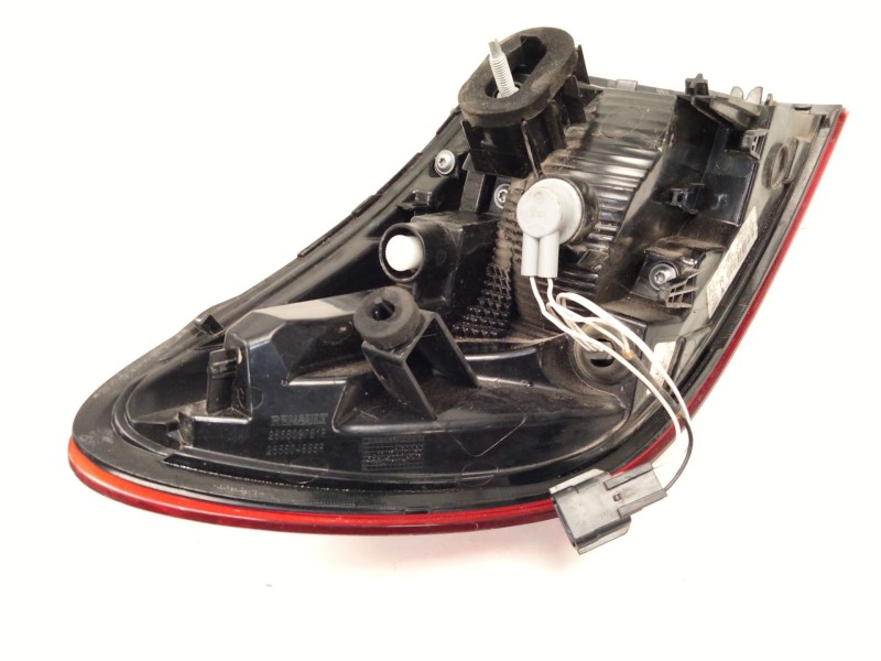 Recambio de piloto trasero derecho para renault clio v (b7_) 1.5 blue dci 100 (b7ad) referencia OEM IAM 265504885R  