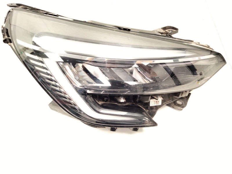 Recambio de faro derecho para renault clio v (b7_) 1.5 blue dci 100 (b7ad) referencia OEM IAM 260104922R  