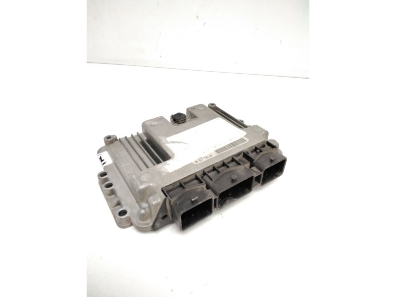 Recambio de centralita motor uce para peugeot 307 berlina (s2) xs referencia OEM IAM 9661773380 35877C41003 311500223