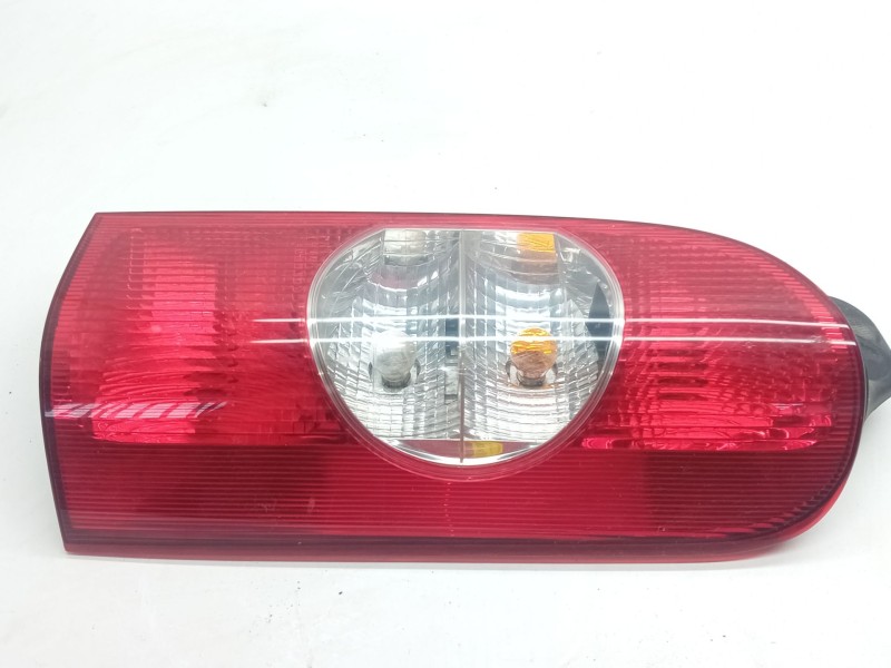 Recambio de piloto trasero derecho para opel movano a furgón (x70) 2.5 dti (fd) referencia OEM IAM   