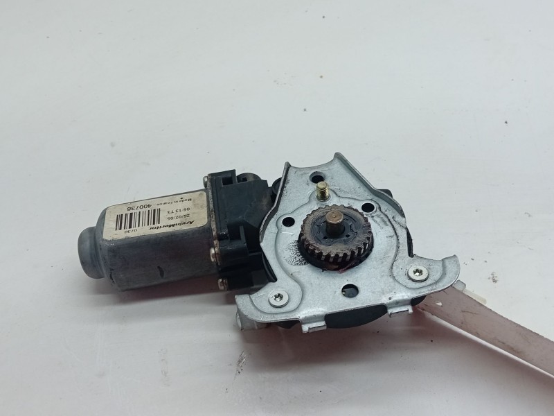 Recambio de motor elevalunas delantero derecho para opel movano a furgón (x70) 2.5 dti (fd) referencia OEM IAM   