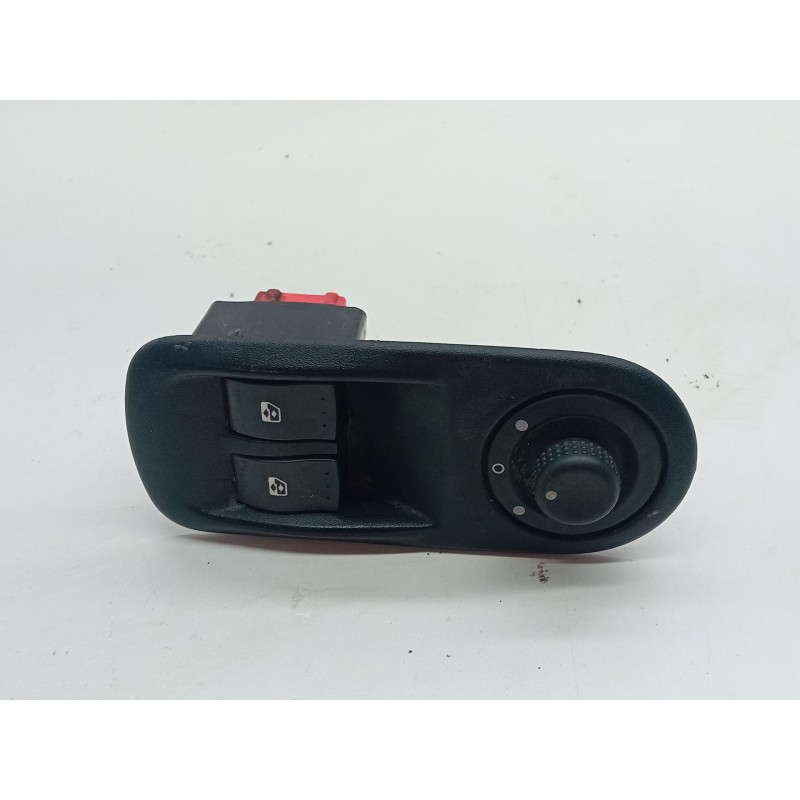 Recambio de mando elevalunas delantero izquierdo para opel movano a furgón (x70) 2.5 dti (fd) referencia OEM IAM   