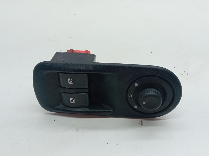 Recambio de mando elevalunas delantero izquierdo para opel movano a furgón (x70) 2.5 dti (fd) referencia OEM IAM   