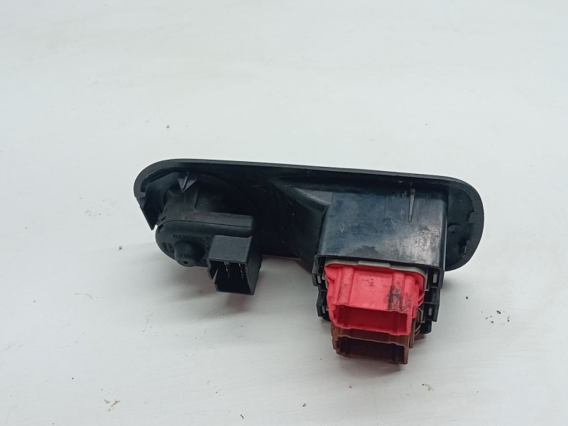 Recambio de mando elevalunas delantero izquierdo para opel movano a furgón (x70) 2.5 dti (fd) referencia OEM IAM   