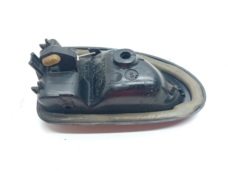 Recambio de maneta interior delantera derecha para opel movano a furgón (x70) 2.5 dti (fd) referencia OEM IAM 7700830079  