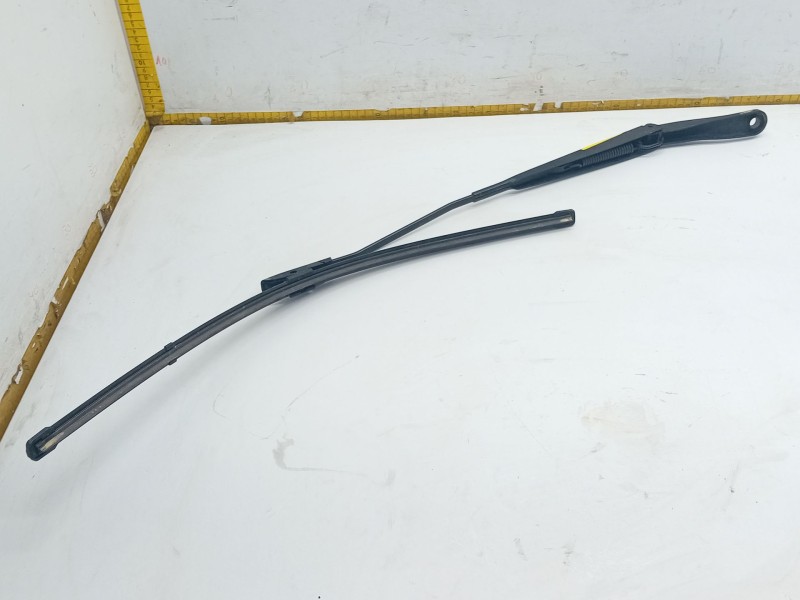 Recambio de brazo limpia delantero izquierdo para renault megane iii fastback (bz0/1_, b3_) 1.5 dci referencia OEM IAM   