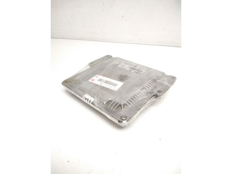 Recambio de centralita motor uce para peugeot 505 break/familial 2.5 diesel referencia OEM IAM 0281011523 9654343980 1039S06213