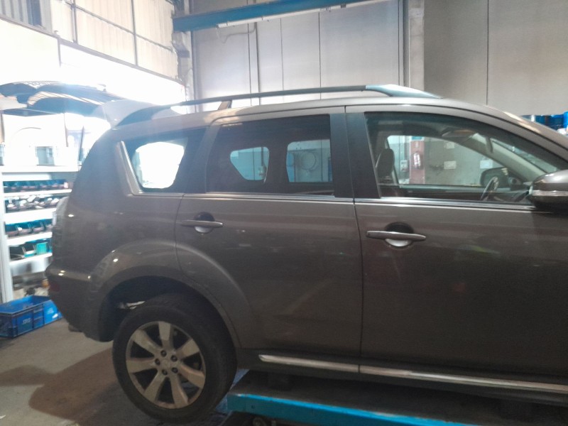 mitsubishi outlander ii (cw_w) del año 2011