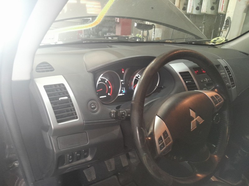 mitsubishi outlander ii (cw_w) del año 2011