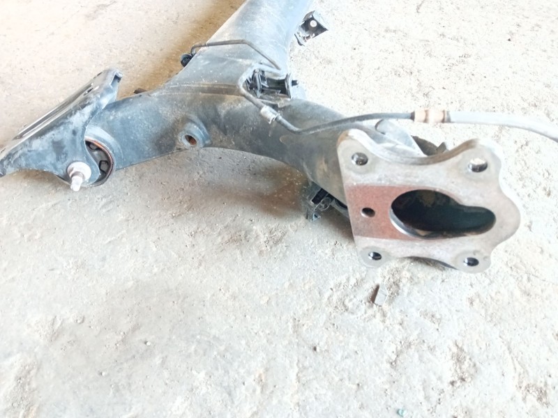 Recambio de puente trasero para peugeot 3008 monospace (0u_) 1.6 hdi referencia OEM IAM   