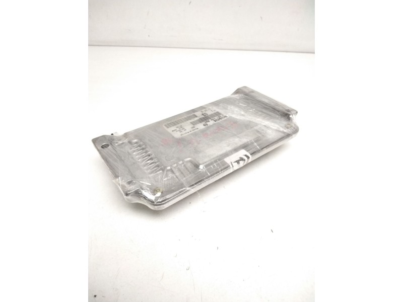 Recambio de centralita motor uce para citroën xsara berlina 1.6 referencia OEM IAM 0261204939 9633184780 26FM0534