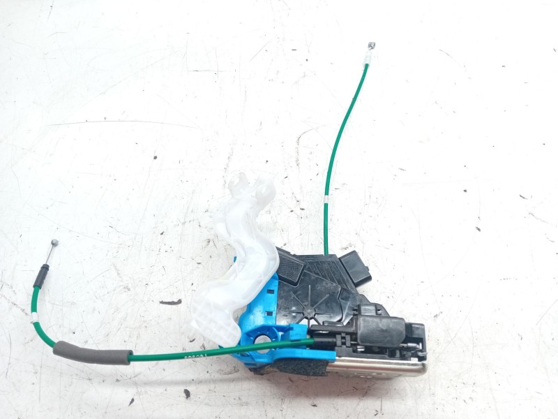 Recambio de cerradura puerta trasera derecha para hyundai i30 (gd) tecno referencia OEM IAM 81420A6000  