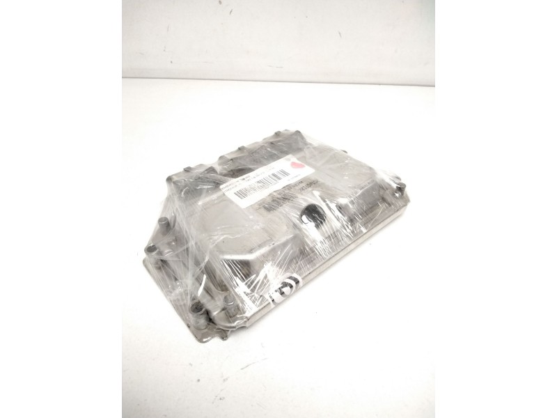 Recambio de centralita motor uce para citroën xsara coupe 1.6i 16v vts referencia OEM IAM 0261206606 9638765980 26FM0828