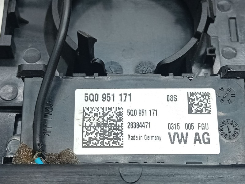 Recambio de luz interior para seat leon (5f1) 2.0 cupra referencia OEM IAM 5Q0951171  