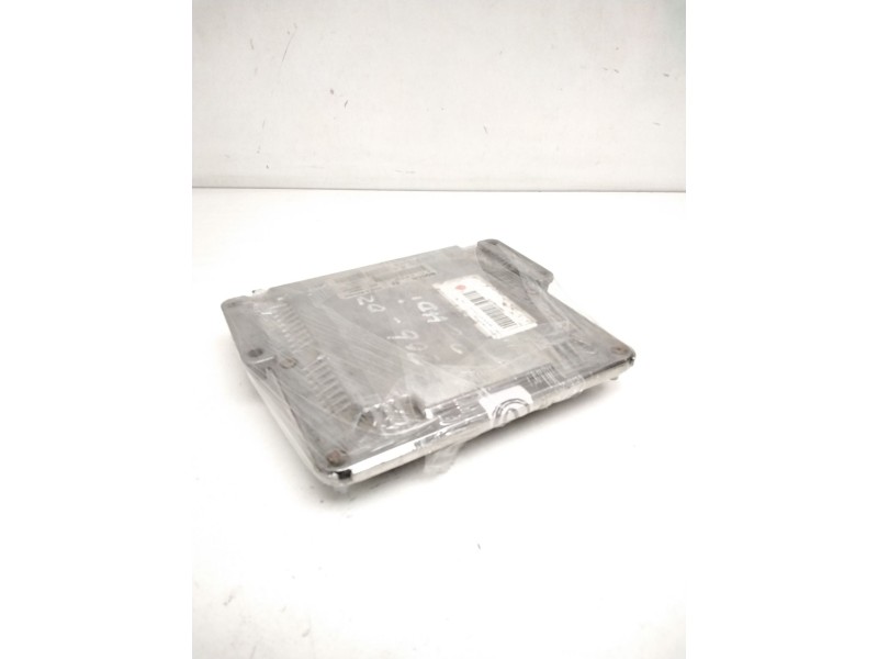 Recambio de centralita motor uce para peugeot 206 berlina 2.0 hdi cat referencia OEM IAM 0281010500 9641606980 BOSCH