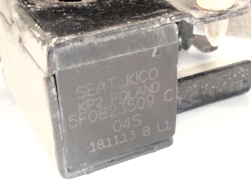 Recambio de cerradura capot para seat leon (5f1) 2.0 cupra referencia OEM IAM 5F0823509  