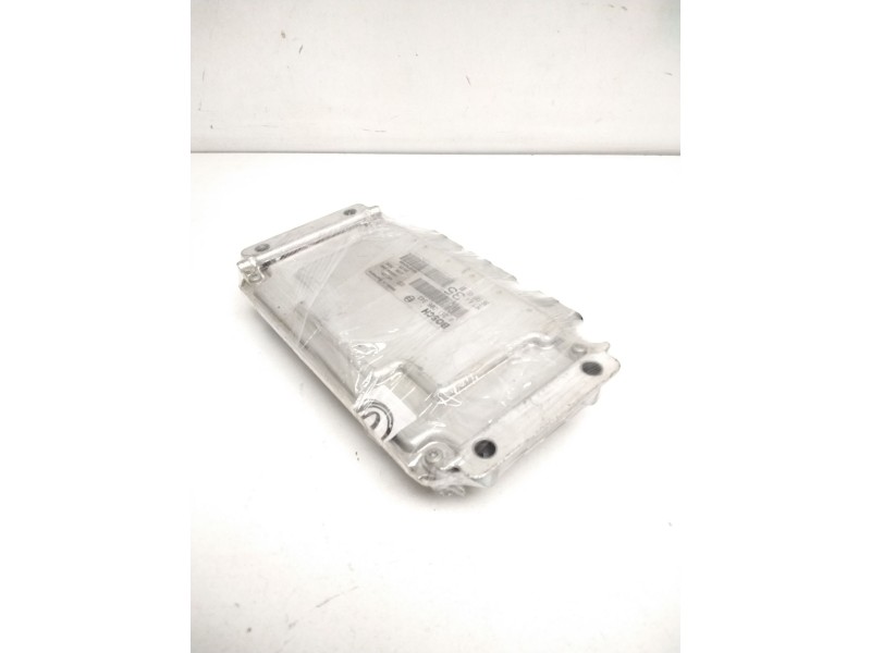 Recambio de centralita motor uce para peugeot 307 (s1) xs referencia OEM IAM 0261206943 9650346180 BOSCH