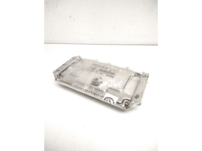 Recambio de centralita motor uce para citroën xsara berlina 1.6i 16v exclusive referencia OEM IAM 0261206606 9638765980 BOSCH