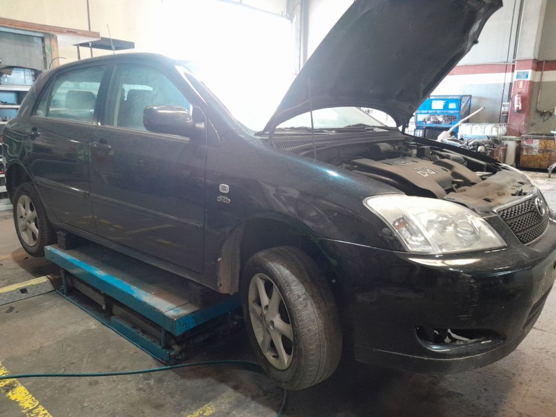 toyota corolla (_e12_) del año 2002