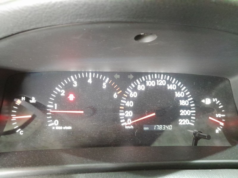 toyota corolla (_e12_) del año 2002