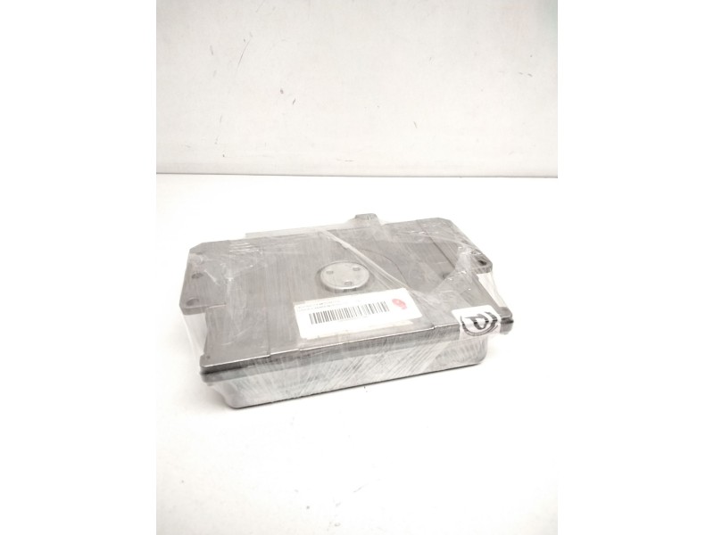 Recambio de centralita motor uce para citroën xsara berlina 1.6 referencia OEM IAM 0261204628 9630278580 BOSCH