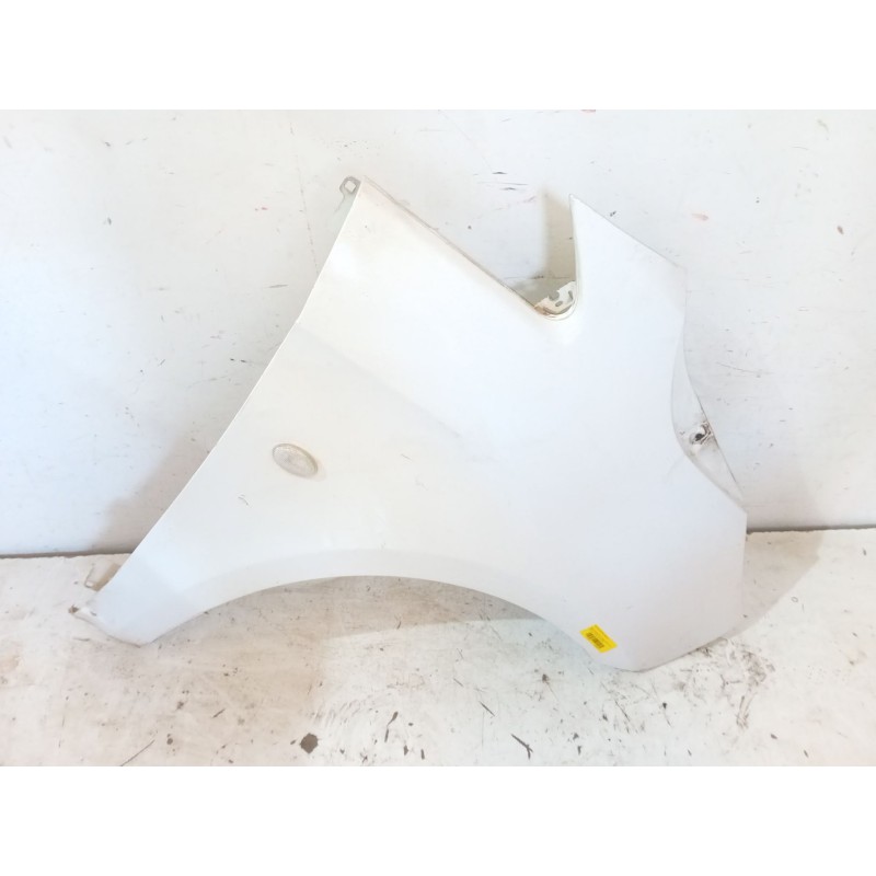Recambio de aleta delantera derecha para mercedes-benz vito furgón (w447) 111 cdi (447.601, 447.603, 447.605) referencia OEM IAM