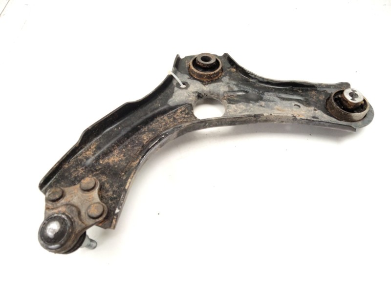 Recambio de brazo suspension inferior delantero derecho para renault clio v (b7_) 1.5 blue dci 100 (b7ad) referencia OEM IAM 545