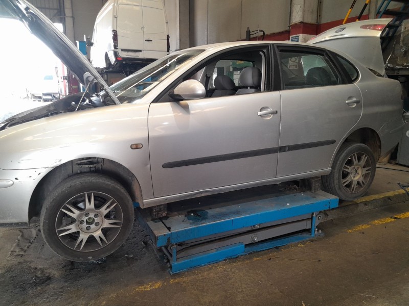 seat cordoba (6l2) del año 2003