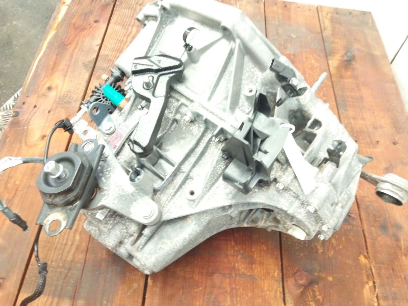 Recambio de caja cambios para renault clio v (b7_) 1.5 blue dci 100 (b7ad) referencia OEM IAM TL4  