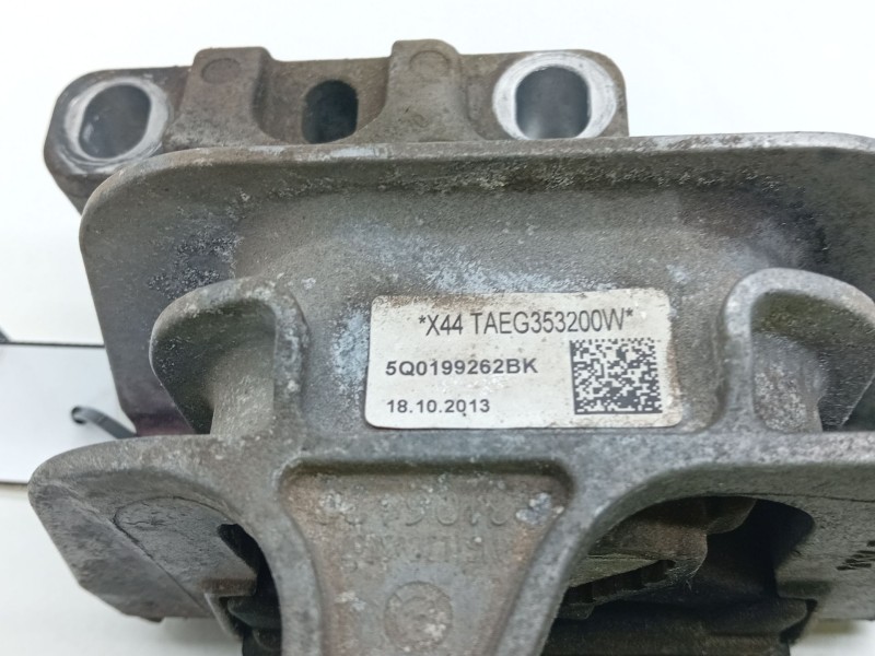 Recambio de soporte motor derecho superior para seat leon (5f1) 2.0 cupra referencia OEM IAM 5Q0199262BK  