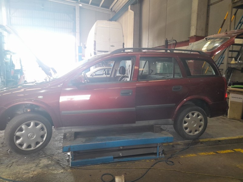 opel astra g classic caravan (f35) del año 1998