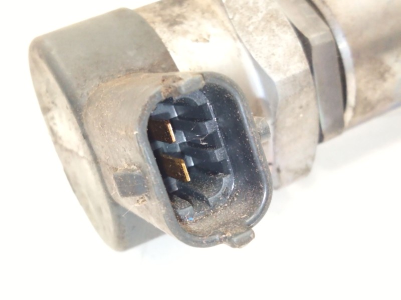 Recambio de rampa inyectora para iveco daily vi caja/chasis 35s18, 35c18, 40c18, 50c18, 60c18, 65c18, 70c18 referencia OEM IAM 5