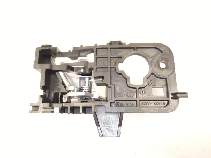 Recambio de maneta interior delantera derecha para kia stonic (yb) 1.2 cvvt referencia OEM IAM 82623H8500  