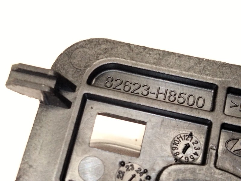 Recambio de maneta interior delantera derecha para kia stonic (yb) 1.2 cvvt referencia OEM IAM 82623H8500  