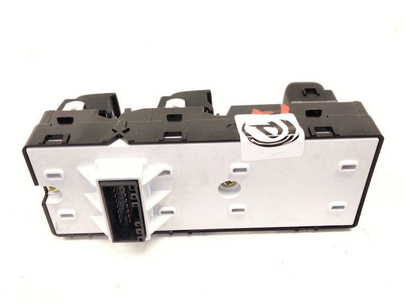 Recambio de mando elevalunas delantero izquierdo para kia stonic (yb) 1.2 cvvt referencia OEM IAM 93570H8100  