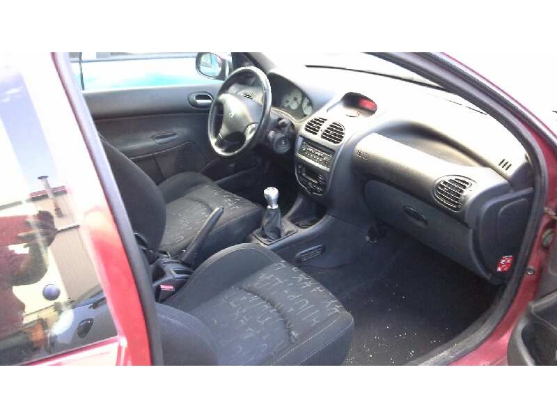 peugeot 206 berlina del año 2005