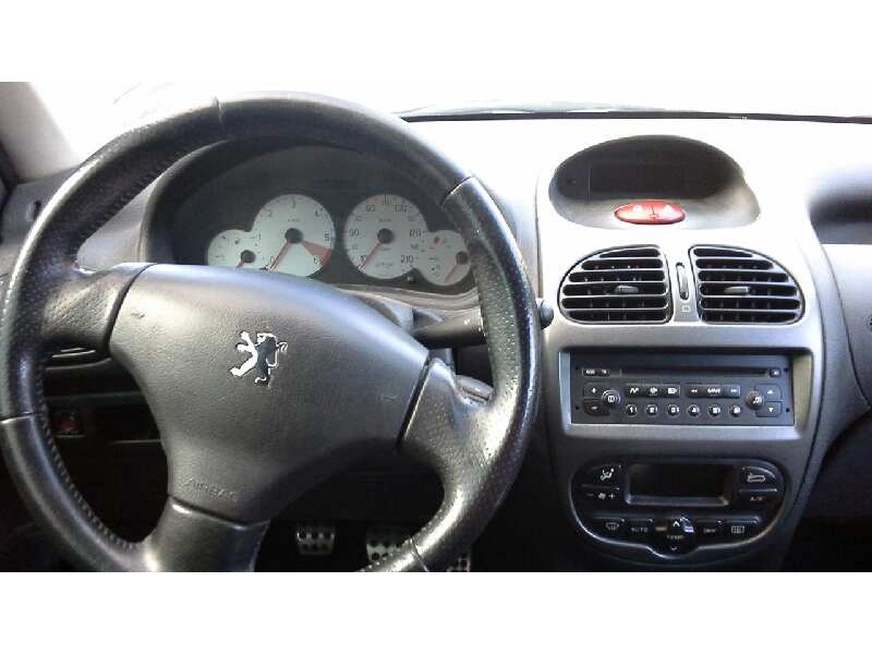 peugeot 206 berlina del año 2005
