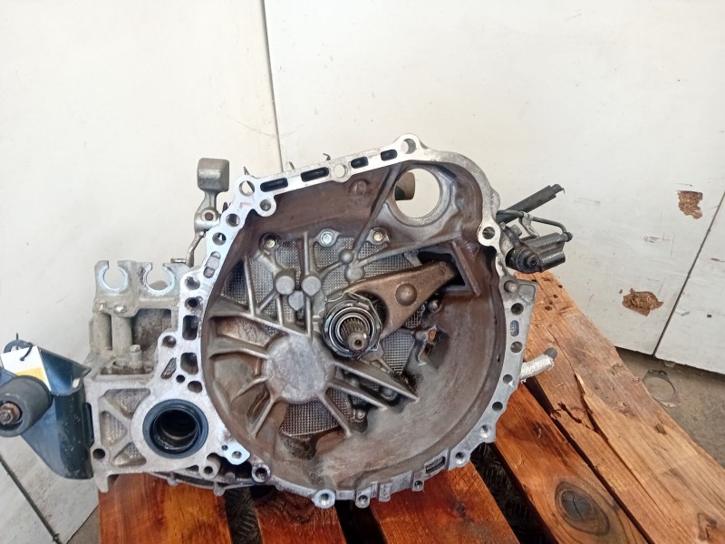 Recambio de caja cambios para toyota avensis (_t25_) 2.0 (azt250_) referencia OEM IAM   