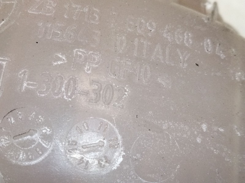 Recambio de deposito expansion para bmw 3 (f30, f80) 318 d referencia OEM IAM 7609468  