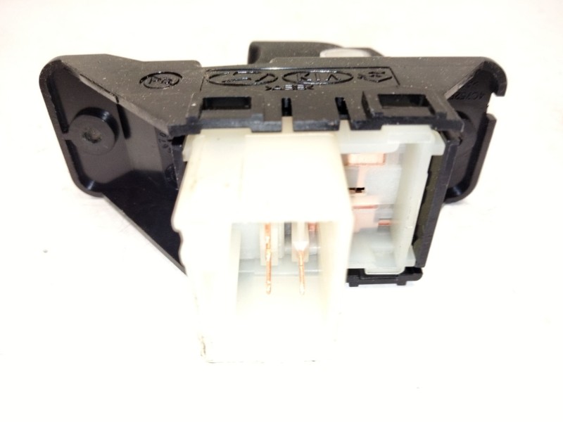 Recambio de mando elevalunas trasero derecho para kia stonic (yb) 1.2 cvvt referencia OEM IAM 4D65201000  