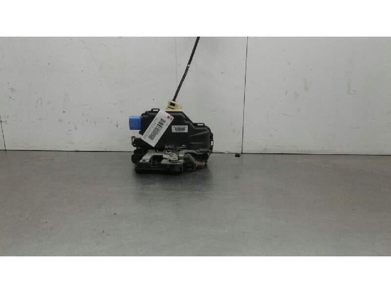 Recambio de cerradura puerta delantera izquierda para seat ibiza (6l1) cool referencia OEM IAM 83 701 AM  