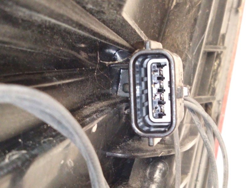 Recambio de piloto trasero derecho para renault megane iv fastback (b9a/m/n_) 1.3 tce 140 (b9nb) referencia OEM IAM 265508578R  