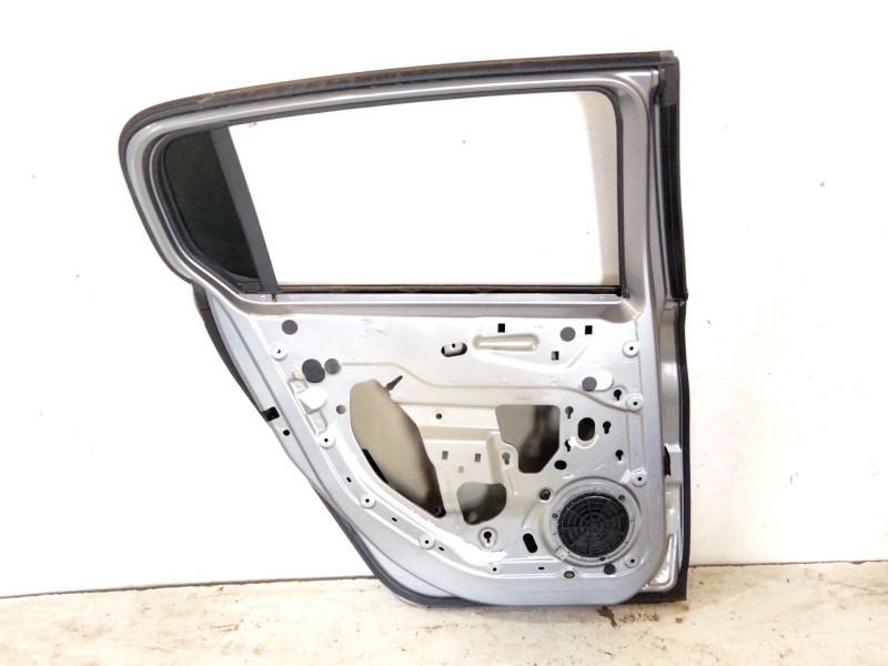 Recambio de puerta trasera izquierda para peugeot 308 ii (lb_, lp_, lw_, lh_, l3_) 1.2 thp 130 referencia OEM IAM   